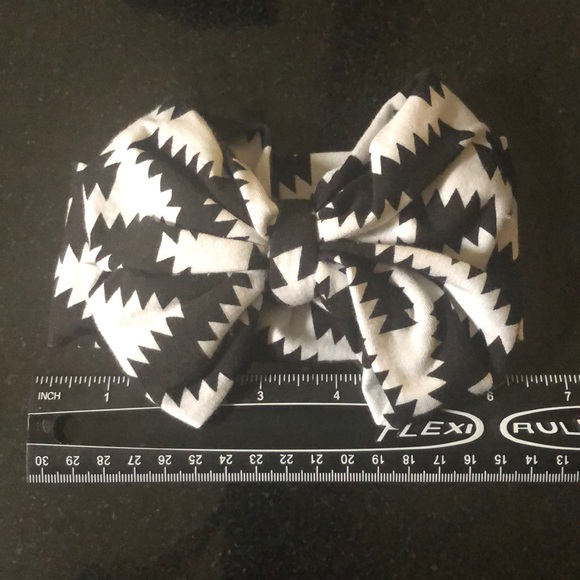 Aztec Design Messy Bow - Picture 2 of 2